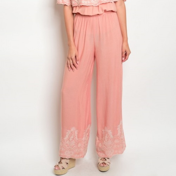 BOHO CHIC BLUSH PINK EMBROIDERED JUMPSUIT - Picture 4 of 4